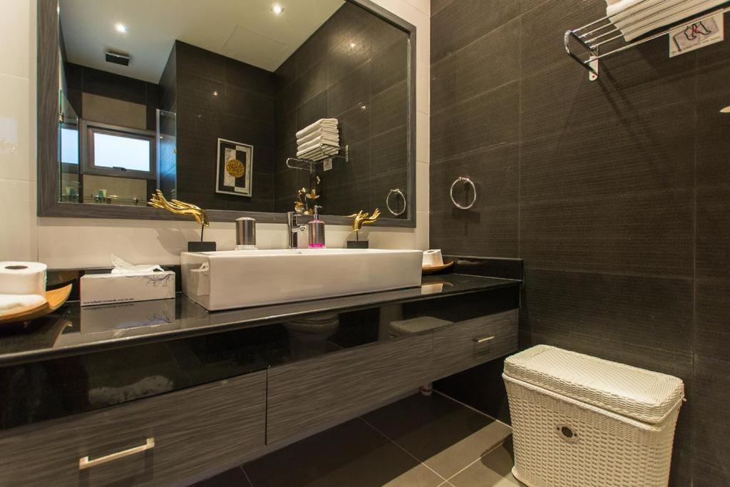 Magnificent 2Br Villa Isawan With Salt Pool Ban Saiyuan Extérieur photo
